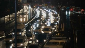 İstanbul'da trafikte sıklık yaşanıyor