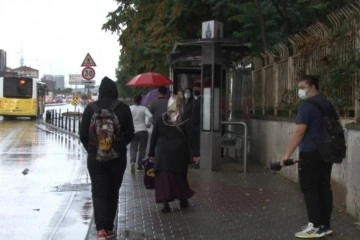 İstanbul’da vatandaşlar yağmura hazırlıksız yakalandı!