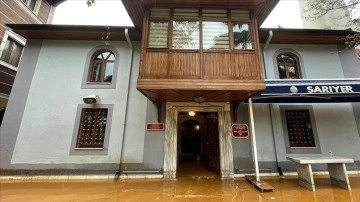 İstanbul'daki yağışta Sarıyer'deki birlikte camiyi su bastı