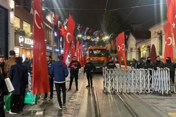 İstiklal Caddesi yaya trafiğine kapatıldı