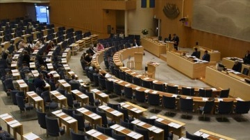 İsveç'te ek bütçe tasarısı, yıldırı örgütü destekçisi vekilin oyuyla ikrar edildi