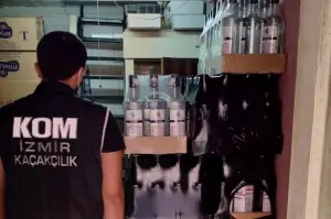 İzmir'de 400 bin liralık kaçak ürün ele geçirildi
