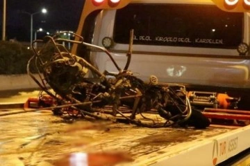 İzmir’de hafif ticari araçla motosiklet çarpıştı: 1 ölü