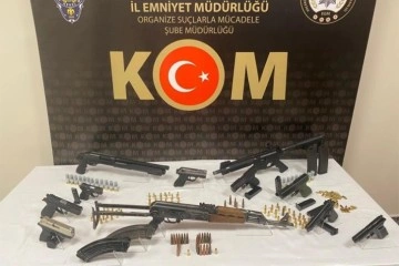 İzmir’de suç örgütüne yönelik eş anlı operasyon: 7 gözaltı