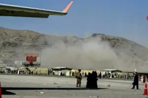 Kabil'de Hamid Karzai Uluslararası Havalimanı’nda ard arda patlamalar!