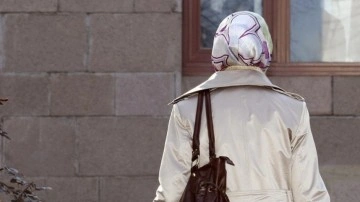 Kanada'da Müslüman öğretmenin işine başörtüsü dolayısıyla akıbet verildi