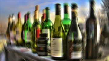 Kanadalı uzmanlar alkol şişelerine 'kanser uyarısı' konulmasını istiyor