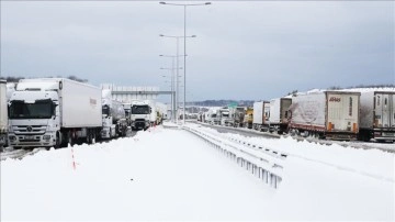 Kar yağışıyla azda olsa kapanan Kuzey Marmara Otoyolu'nun işletmecisine 6,8 milyon teklik ceza
