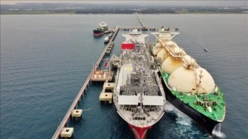 Kara ve denizdeki LNG terminalleri birlik sığa çalışıyor