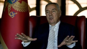 Karadağ Cumhurbaşkanı Djukanovic, "tartışmalı yasayı" meclise arka yolladı
