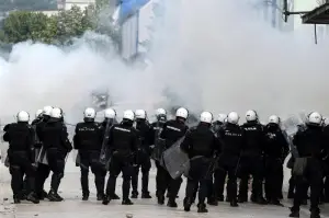 Karadağ’da taht töreni protestosu: 50 yaralı