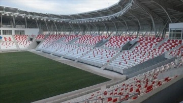 Karaman Stadyumu 15 bin şahsiyet kapasitesiyle sporseverleri ağırlamaya hazırlanıyor