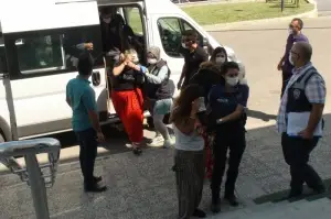 Karaman’da hırsızlık yapan 3’ü kadın 4 kişiye ev hapsi