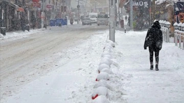 Karaman'da kar dolayısıyla yüklü ve özürlü amme çalışanlarına 3 güneş izin verildi