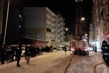 Kars’ta 6 katlı binada yangın
