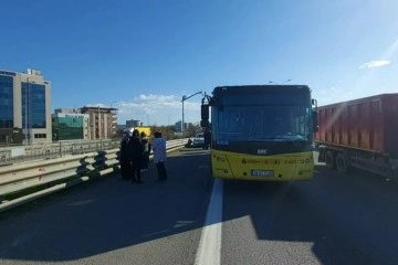 Kartal’da kamyon, yolcu dolu İETT otobüsüne çarptı: 6 yaralı