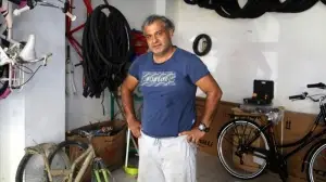 Kastamonulu bisikletçi, selden zarar gören bisikletleri ücretsiz tamir ediyor