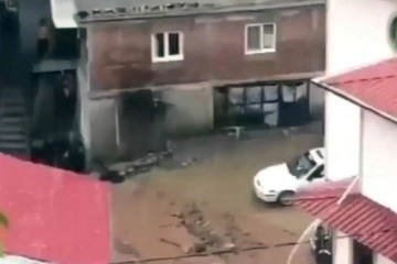 Kayseri'de aşırı yağış sel ve heyelana neden oldu