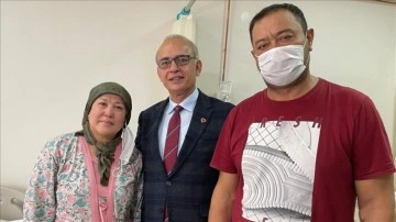 Kazakistanlı ikiz böbrek nakli düşüncesince Türk hekimlerine güvendi