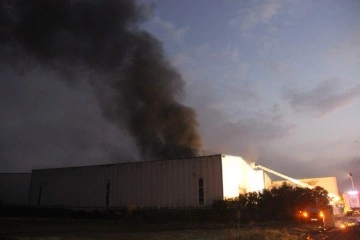 Kocaeli'de kauçuk fabrikasında yangın