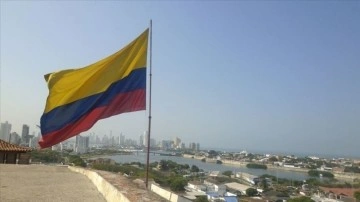Kolombiya, silahlı gruplarla varılan ateşkes anlaşmasını 2 ayda birlikte gözden geçirecek