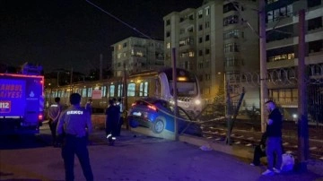 Kontrolden çıkan makine Marmaray'ın lif örgüsünde asılı kaldı