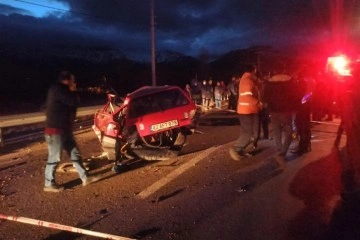 Konya’da otomobil ile pikap çarpıştı: 2 ölü, 3 yaralı