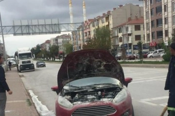 Konya'da otomobilde yangın paniği