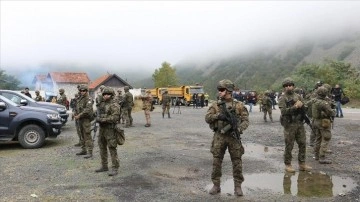 Kosova ve Sırbistan, 'plaka' krizini sonlandıran geçim gereği birliklerini art çekti