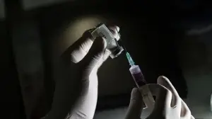 Küba kendi geliştirdiği iki Kovid-19 aşısının kullanımını onayladı