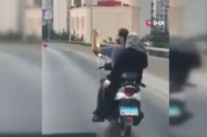Lübnan'da serum takılı hasta kadın motosikletle seyahat etti