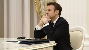 Macron, Rusya'dan, BM Güvenlik Konseyi'ne aritmetik vermesini isteyeceklerini söyledi
