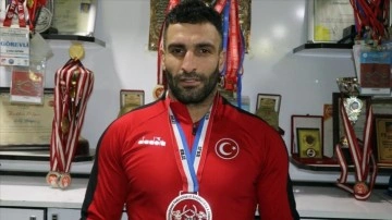'Madalya avcısı' bedenî özürlü ulusal sporcu Ömer Çeçen azmiyle dayanıklı oluyor