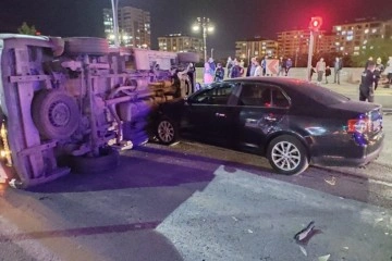 Malatya'da ambulans ile otomobil çarpıştı: 4 yaralı