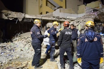 Malatya’da çöken binada arama emek harcamaları sona erdi