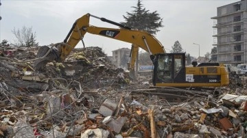 Malatya'da depremde yıkılan binalardan 238'inin enkazı kaldırıldı