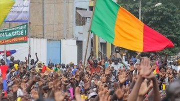 Mali’de cuntanın seçimleri 5 sene ertelemesi dolayısıyla ülkenin idare yapısı tartışılıyor
