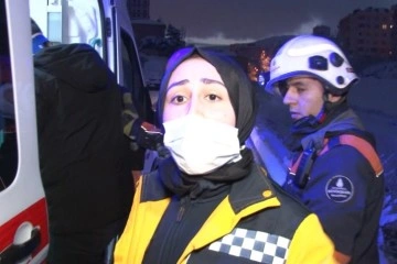 Maltepe’de kayan araç dereye uçtu, sağlıkçı yaralıları bırakıp gazetecilere saldırdı