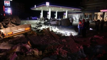 Mardin'de kaza fail araçlara dahil edenlere tır çarptı, 19 ad yaşamını kaybetti