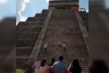 Meksika’da koruma altındaki piramide tırmanan turiste sopalı saldırı