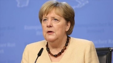 Merkel, Türkiye'nin gayrikanuni göçle mücadelede merkezi gösteriş oynadığını söyledi