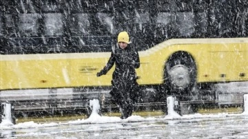 Meteorolojiden İstanbul, Bursa ve Balıkesir düşüncesince güçlü kar uyarısı