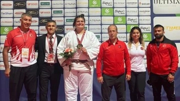 Milli sportmen Hilal Öztürk, hanımlar +78 kiloda bronz madalyanın sahibi oldu