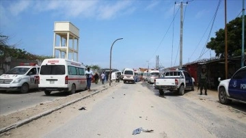 Mogadişu'da bomba iki canlı vasıta ile planlı saldırıda 7 insan öldü