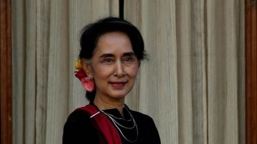 Myanmar’ın yatık önderi Su Çii, 4 sene cezaevi cezası aldı