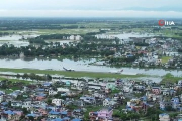 Nepal'i vuran sel ve heyelanda bilanço artıyor: 77 ölü