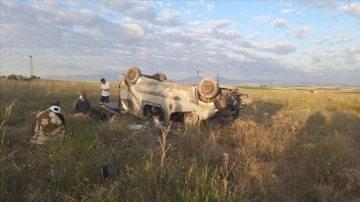 Nevşehir'de tarlaya devrilen araçtaki 1 ad öldü, 4 ad yaralandı