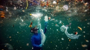 Okyanusları yetirmek düşüncesince ABD'nin plastik üretimini azaltması gerektiği bildirildi