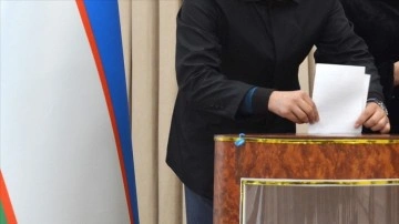Özbekistan halkı cumhurbaşkanlığı seçimi düşüncesince alışveriş kasa başına gidecek