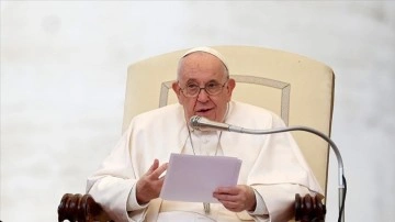 Papa, anadan görme Noel mesajında silahların susması çağrısında bulundu: